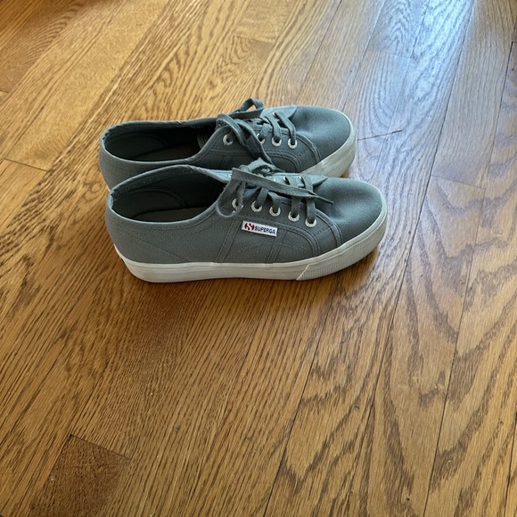 Superga worn once grey platform sneakers sz 7.5 - Picture 6 of 6